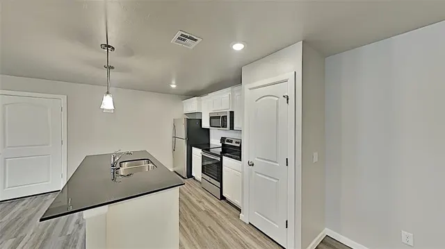 Photo 8 — 11216 Howard Drive, Oklahoma City, OK 73114
