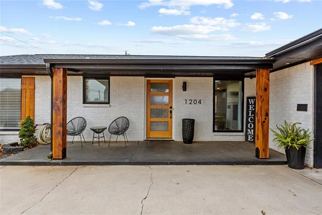 Photo 4 — 1204 Camelot Drive, Clinton, OK 73601