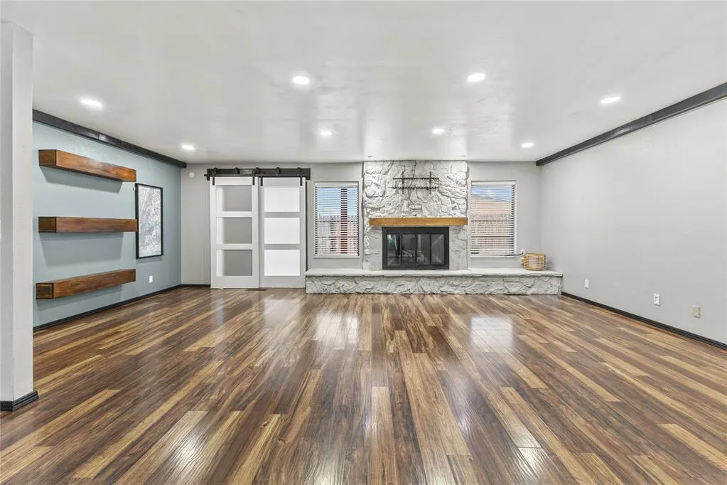 Photo 6 — 1204 Camelot Drive, Clinton, OK 73601
