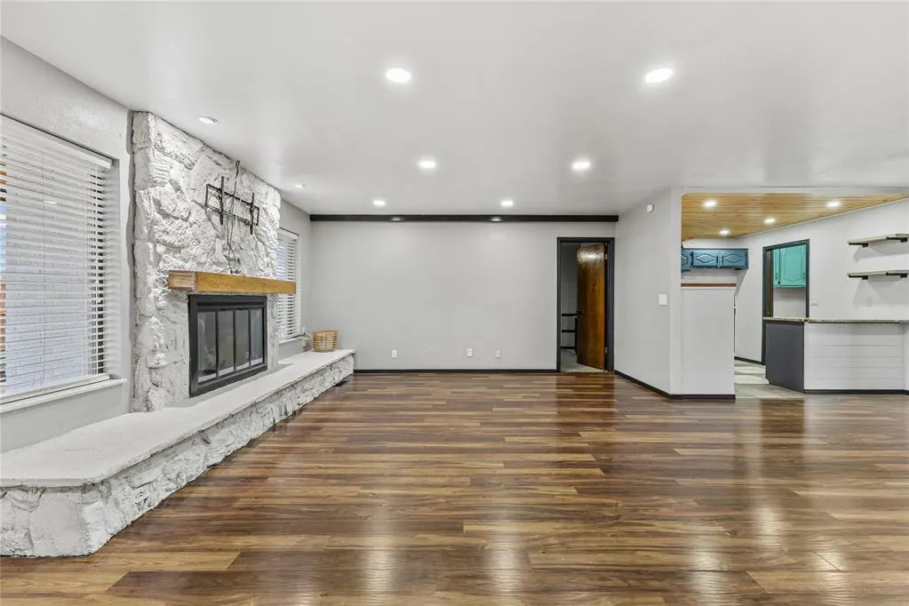 Photo 8 — 1204 Camelot Drive, Clinton, OK 73601