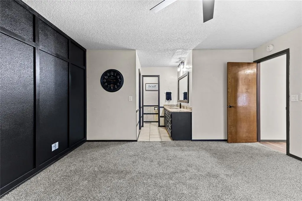 Photo 16 — 1204 Camelot Drive, Clinton, OK 73601