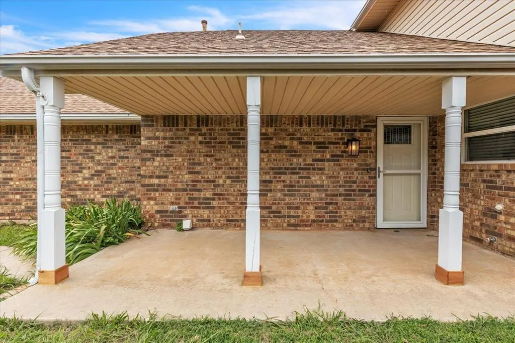 Photo 3 — 3816 Windswest Court, Oklahoma City, OK 73179