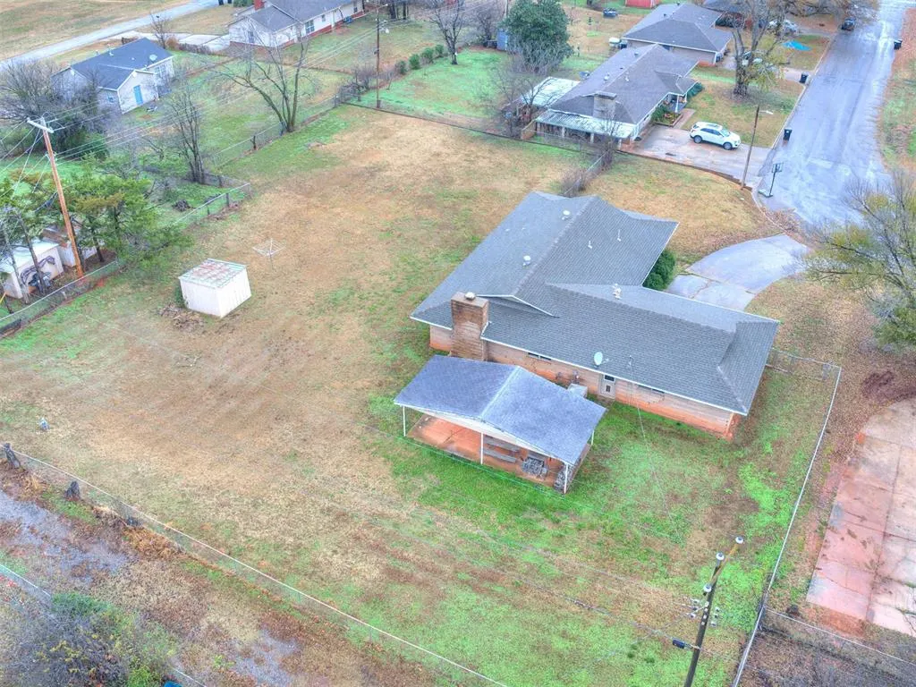 Photo 5 — 605 NE 3rd Street, Luther, OK 73054