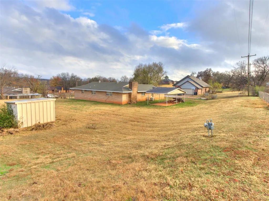 Photo 6 — 605 NE 3rd Street, Luther, OK 73054
