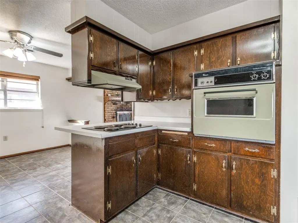 Photo 11 — 605 NE 3rd Street, Luther, OK 73054