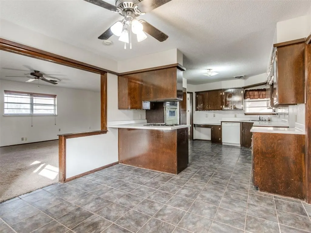 Photo 12 — 605 NE 3rd Street, Luther, OK 73054