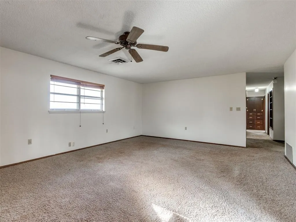 Photo 17 — 605 NE 3rd Street, Luther, OK 73054