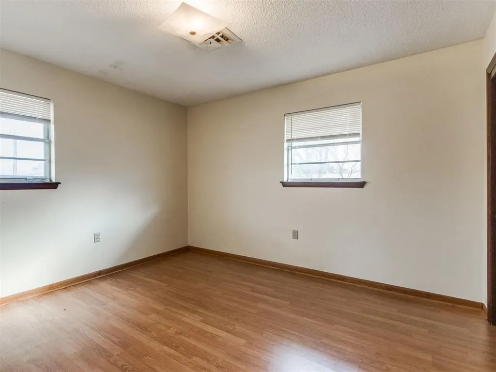 Photo 23 — 605 NE 3rd Street, Luther, OK 73054