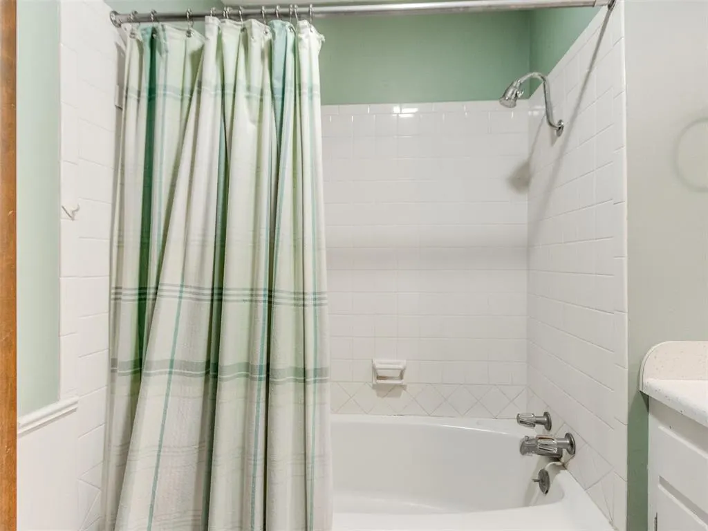 Photo 26 — 605 NE 3rd Street, Luther, OK 73054