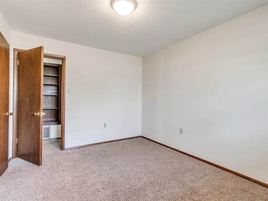 Photo 27 — 605 NE 3rd Street, Luther, OK 73054