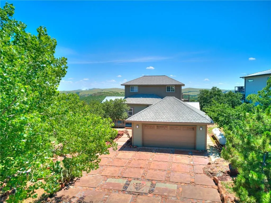 Photo 4 — 509 Big Rock Boulevard, Medicine Park, OK 73557
