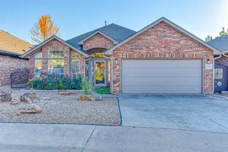 Sold home at 952 Pinebrooke Court