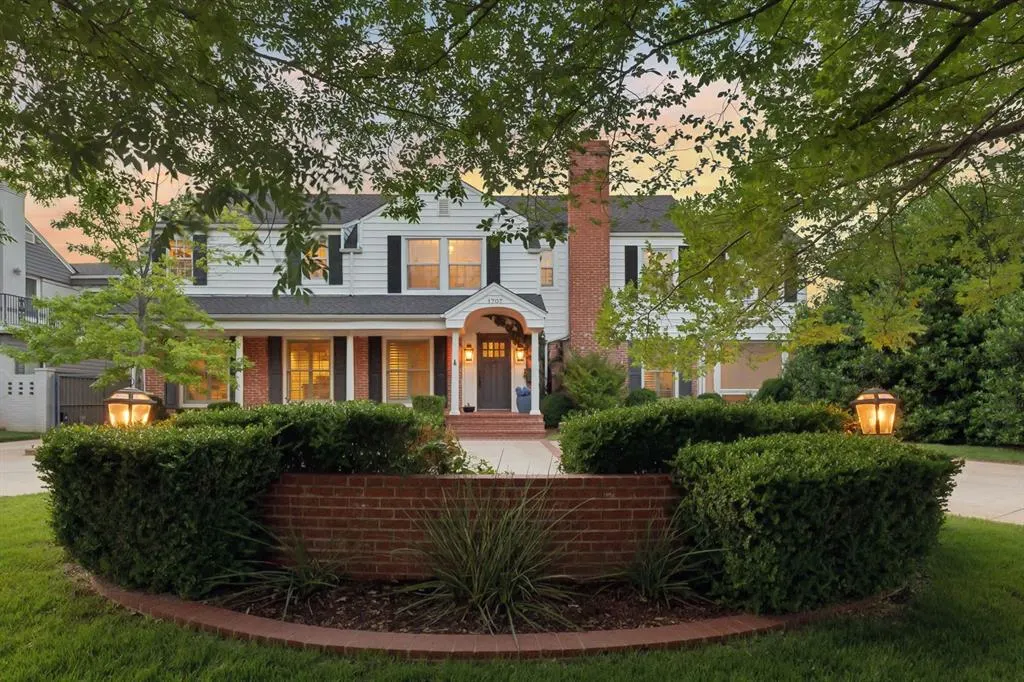 Photo 3 — 1707 Pennington Way, Nichols Hills, OK 73116