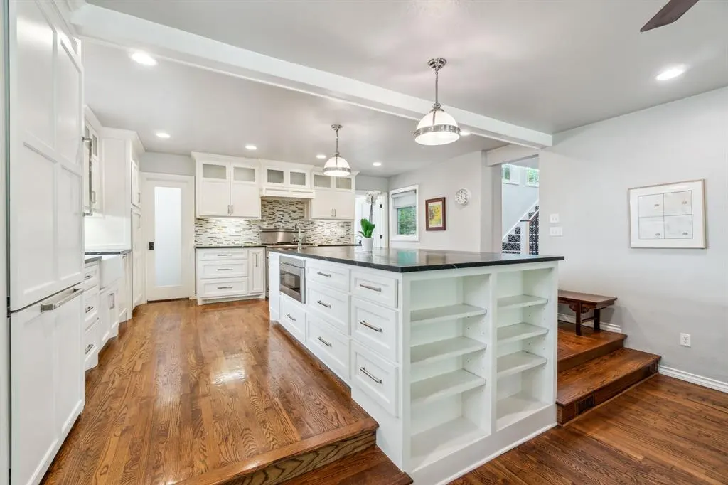Photo 12 — 1707 Pennington Way, Nichols Hills, OK 73116