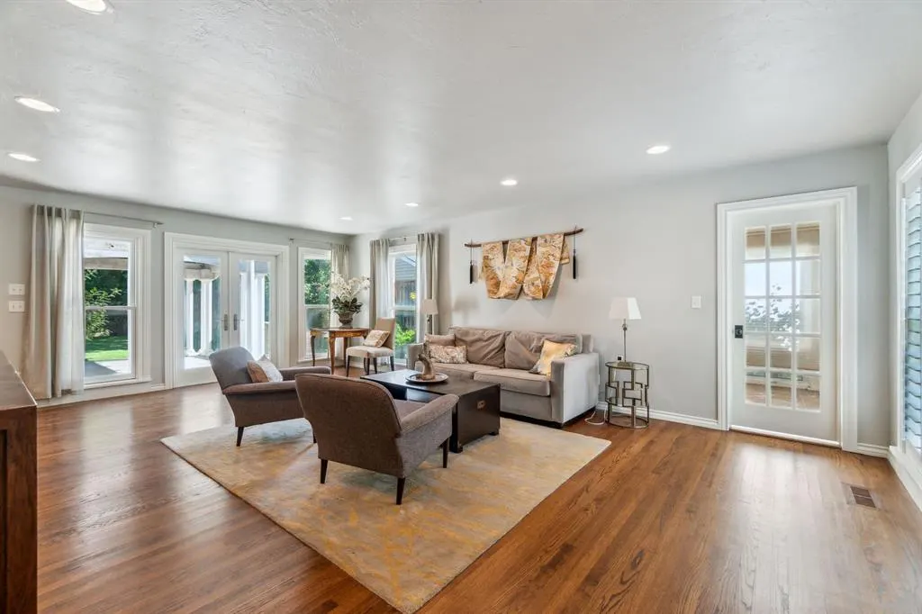 Photo 16 — 1707 Pennington Way, Nichols Hills, OK 73116