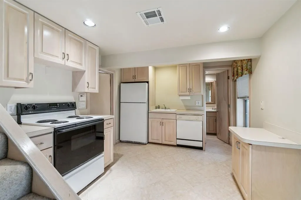 Photo 37 — 1707 Pennington Way, Nichols Hills, OK 73116