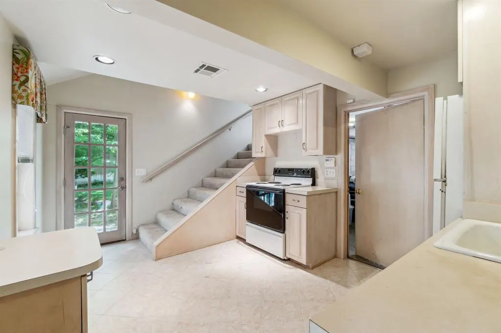 Photo 38 — 1707 Pennington Way, Nichols Hills, OK 73116