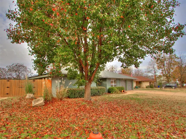 Photo 3 — 9801 Lancet Lane, Oklahoma City, OK 73120