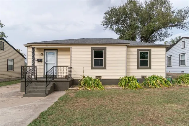 Photo 2 — 311 E Grumman Drive, Midwest City, OK 73110