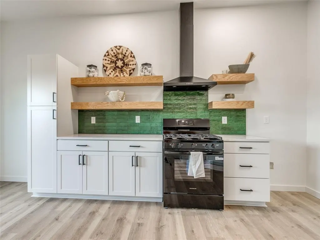 Photo 11 — 8709 Woodbend Drive, Oklahoma City, OK 73135