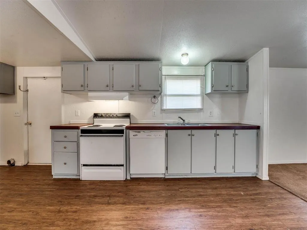 Photo 12 — 7351 142nd Street, Noble, OK 73068