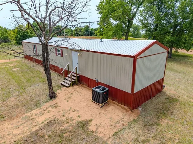 Photo 2 — 7351 142nd Street, Noble, OK 73068