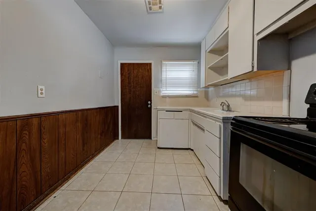 Photo 8 — 432 Babb Drive, Midwest City, OK 73110