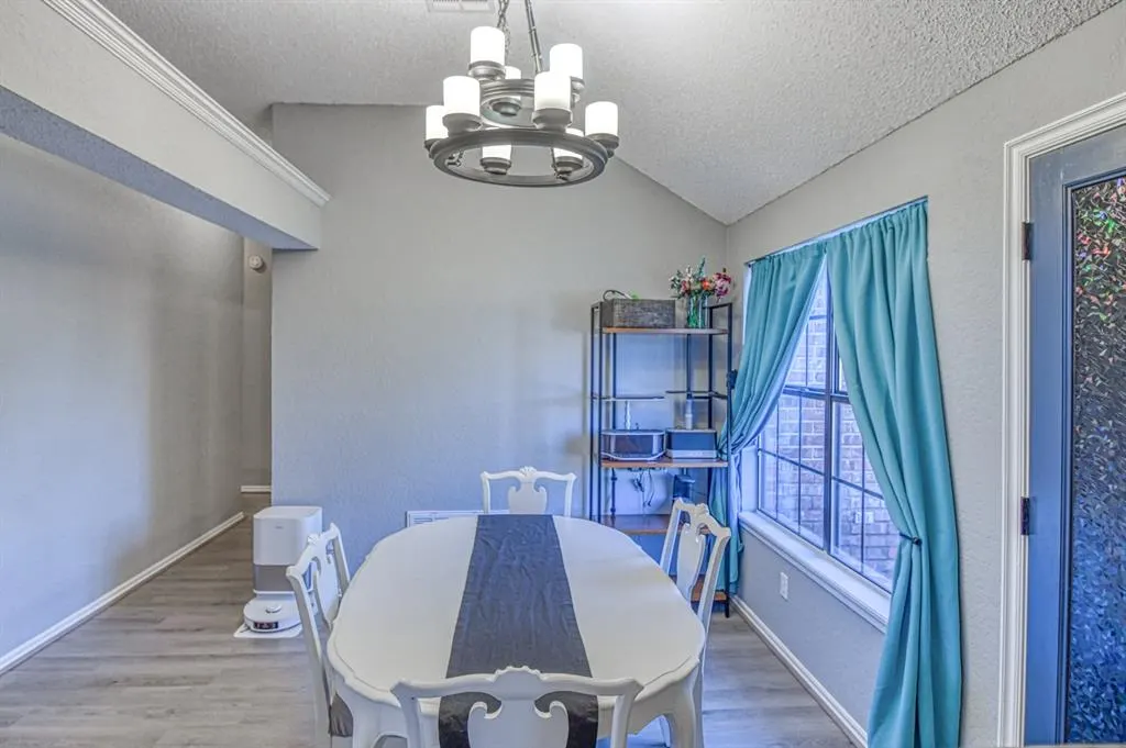 Photo 10 — 9401 Maybrook Drive, Oklahoma City, OK 73159