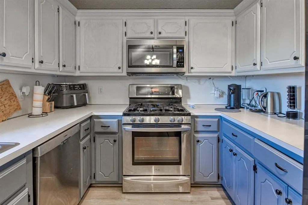 Photo 15 — 9401 Maybrook Drive, Oklahoma City, OK 73159