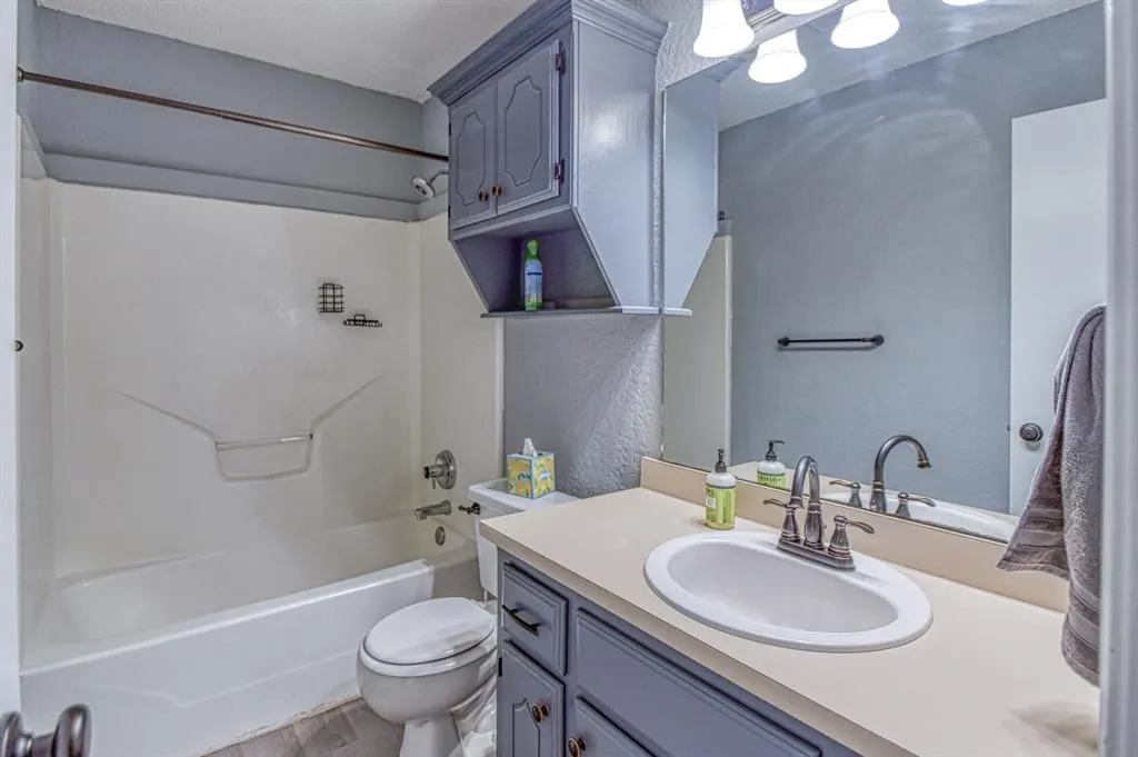 Photo 19 — 9401 Maybrook Drive, Oklahoma City, OK 73159