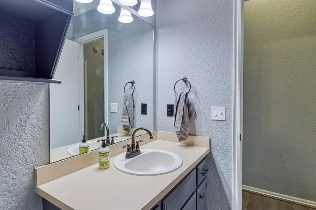 Photo 20 — 9401 Maybrook Drive, Oklahoma City, OK 73159