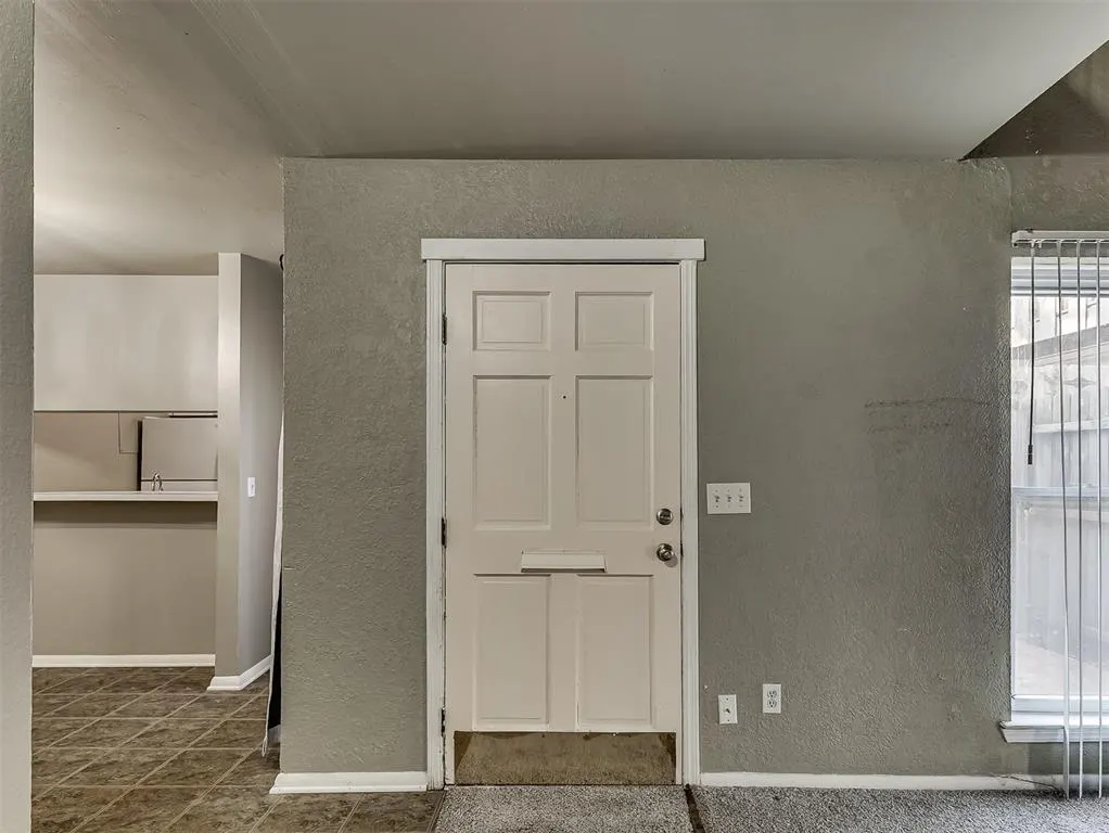 Photo 6 — 811 Red Bird Lane, Norman, OK 73072