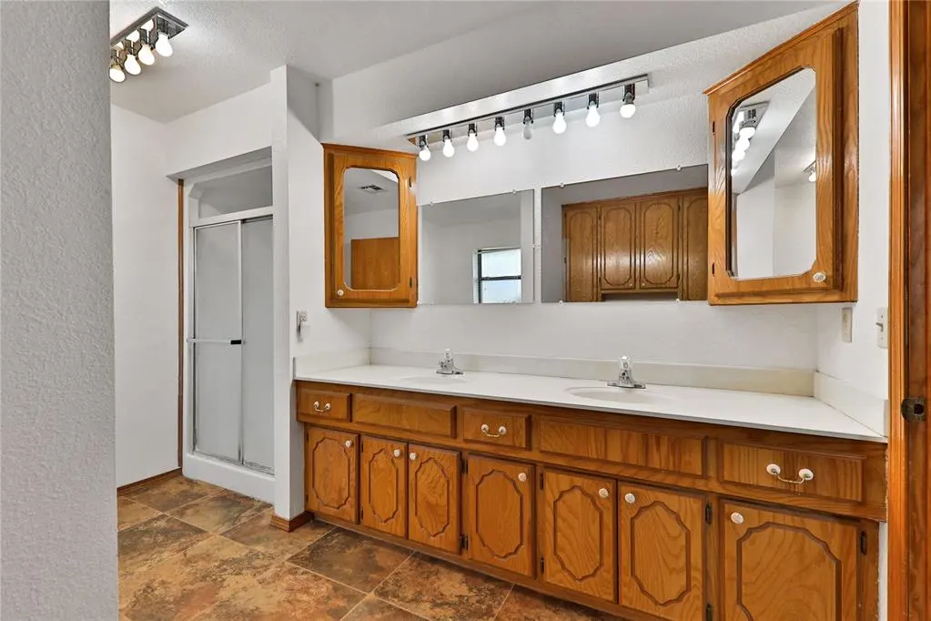 Photo 12 — 10051 Flat Armadillo Road, Lexington, OK 73051
