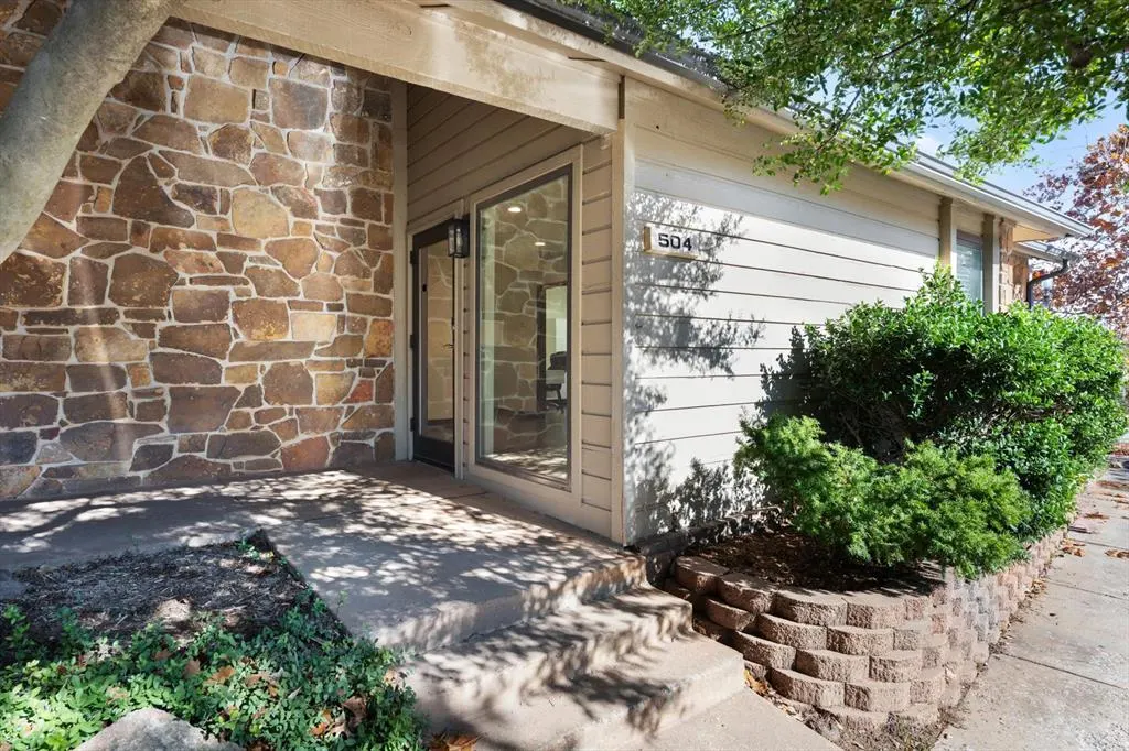 Photo 2 — 1600 E 19th Street 504, Edmond, OK 73013