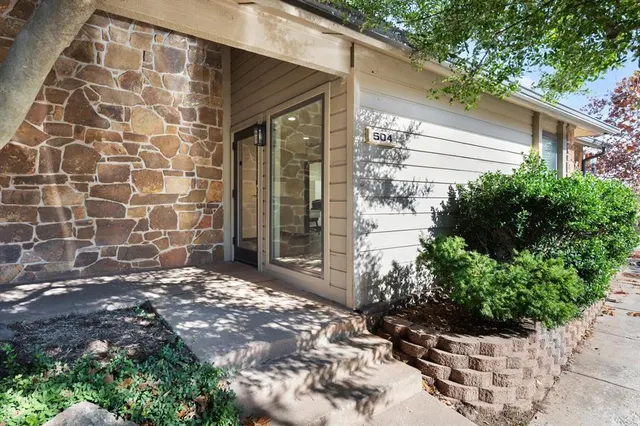 Photo 2 — 1600 E 19th Street 504, Edmond, OK 73013