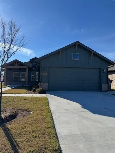 Photo 2 — 20110 Woodrock Street, Harrah, OK 73045