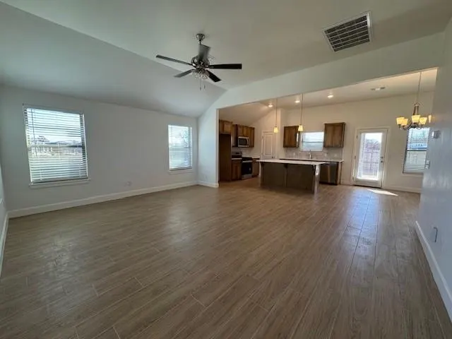 Photo 4 — 20110 Woodrock Street, Harrah, OK 73045