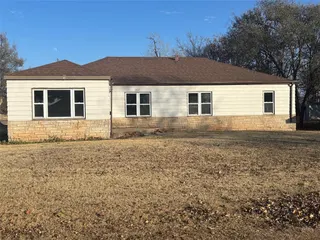 Sold home at 302 S Elk Avenue