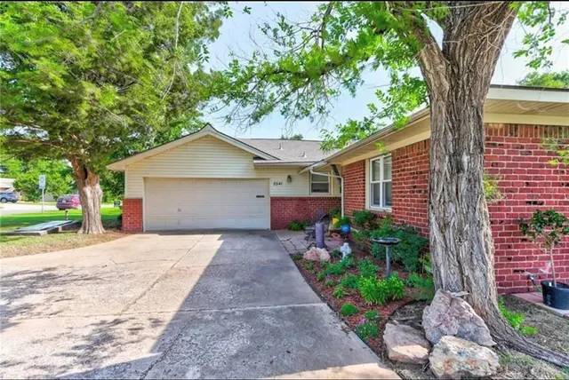 Front exterior — 2541 NW 50th Street, Oklahoma City, OK 73112