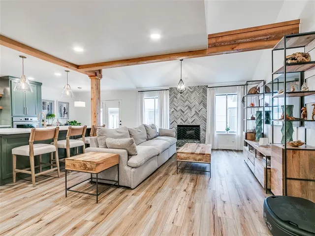 Photo 3 — 9803 Hefner Village Place, Oklahoma City, OK 73162