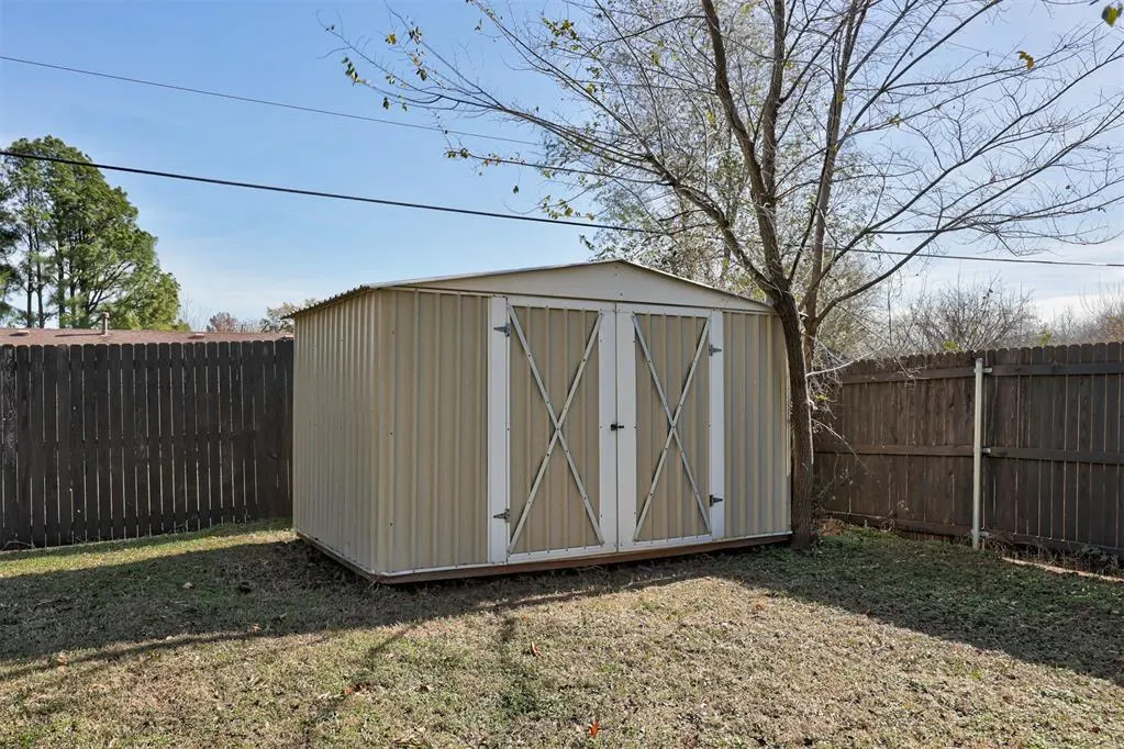 Photo 35 — 24 Seneca Drive, Shawnee, OK 74801