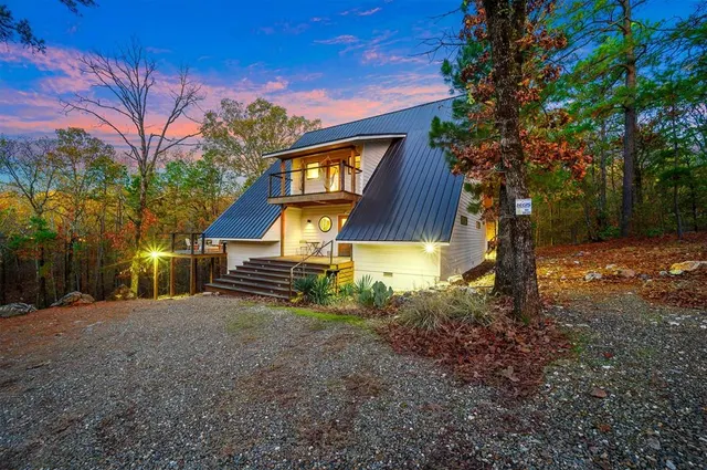 Photo 2 — 265 Woodland Hills Trail, Broken Bow, OK 74728