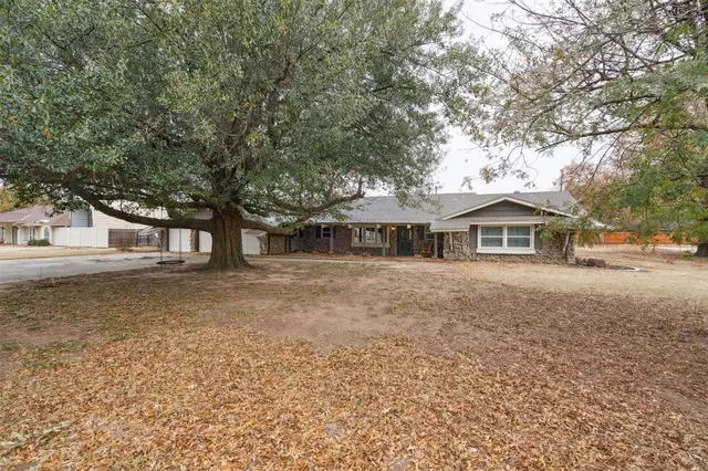Photo 3 — 105 W Charlotte Drive, Oklahoma City, OK 73139