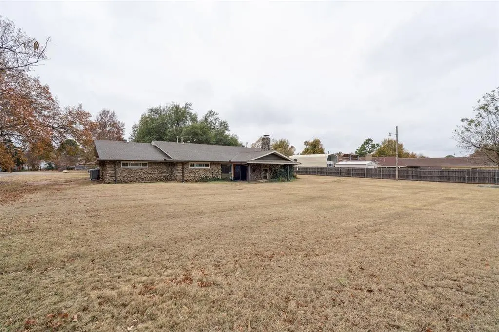Photo 32 — 105 W Charlotte Drive, Oklahoma City, OK 73139