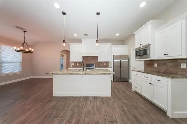 Photo 5 — 207 Casey Lane, Washington, OK 73093