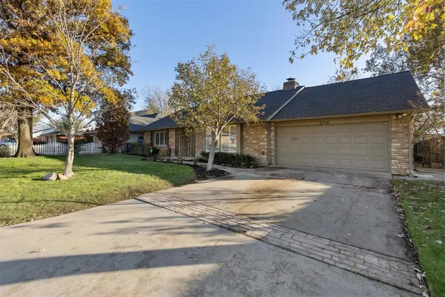 Photo 5 — 2716 NW 55th Terrace, Oklahoma City, OK 73112