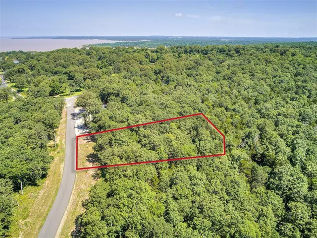 Front exterior — 146 Patriot Pointe, Eufaula, OK 74432