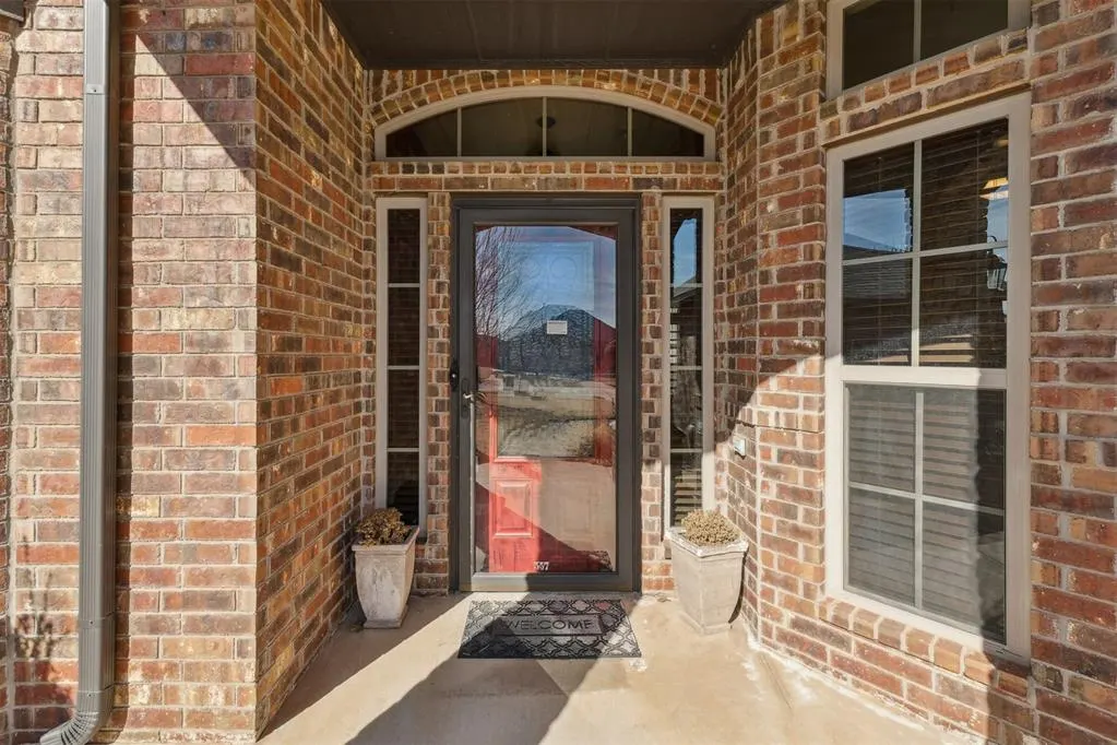 Photo 5 — 557 W Pine Rose Court Way, Mustang, OK 73064