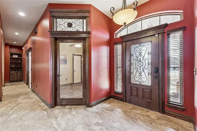 Photo 6 — 557 W Pine Rose Court Way, Mustang, OK 73064