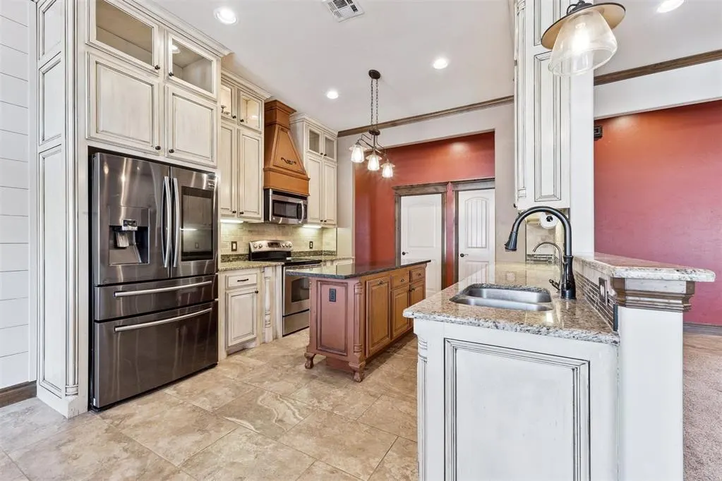 Photo 12 — 557 W Pine Rose Court Way, Mustang, OK 73064